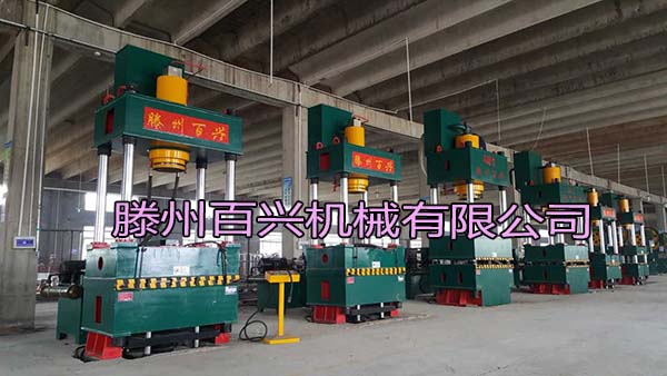 百興小型拉伸機實物圖