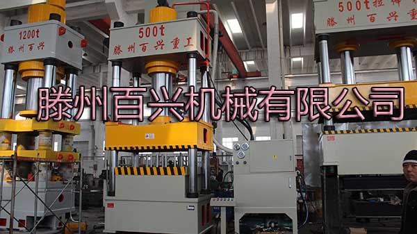 百興500噸拉伸機側面圖