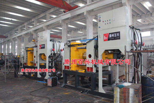 2臺315噸臥式液壓機實圖