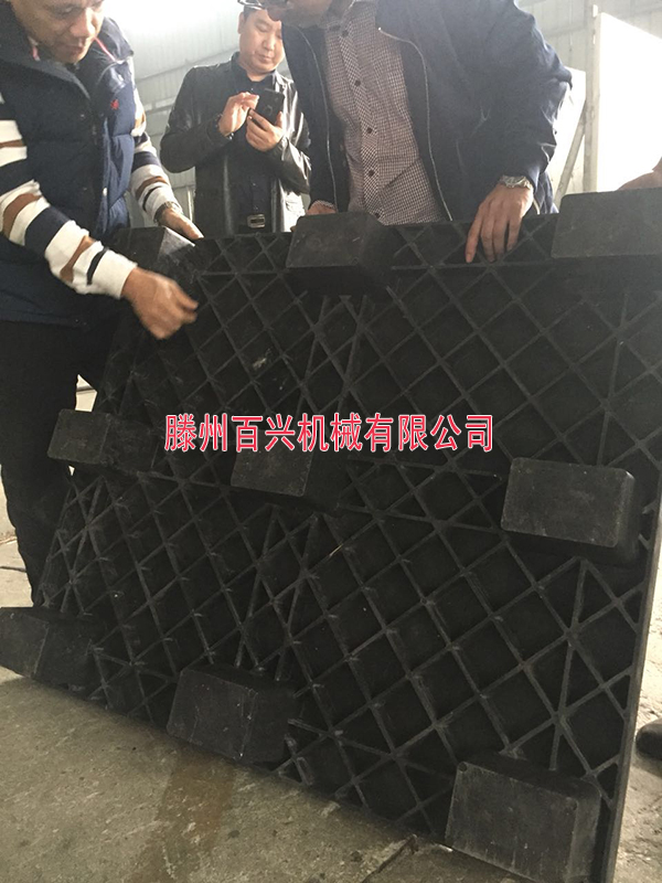 百興行李托板、塑料卡板液壓機，廣東客戶定做