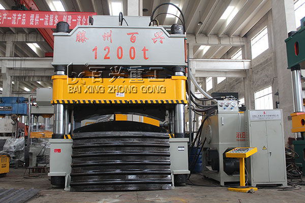 Y32-1200t四柱油壓機
