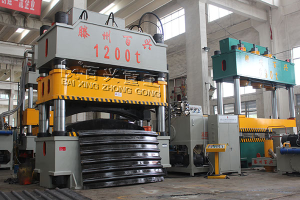 Y32-1200t四柱液壓機